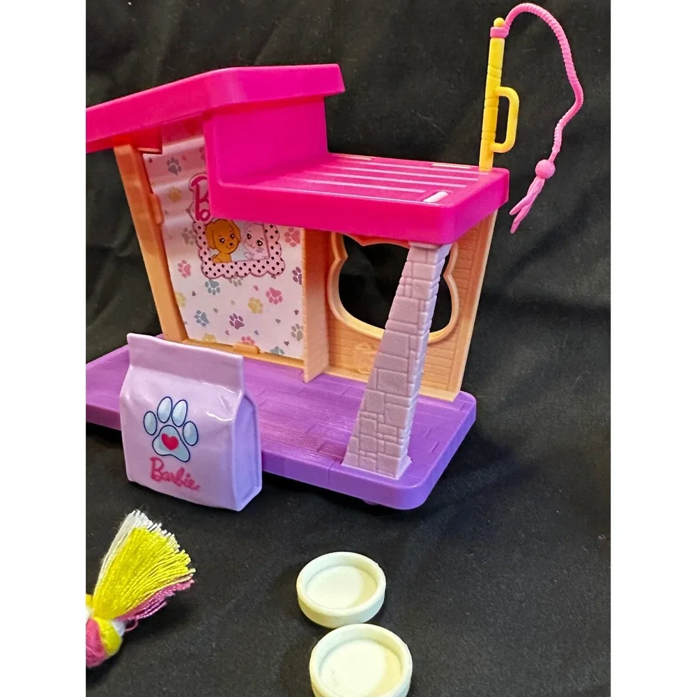 Barbie Pet Care Play Set Tan Puppy‎ Dog House Food Bowls Grooming Brush Toys